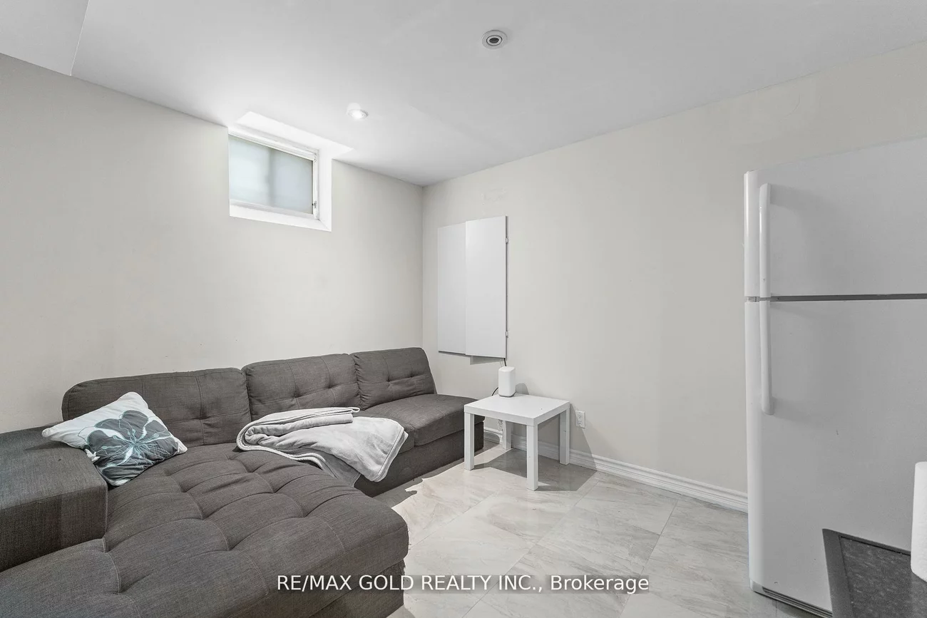 24, Finland, Kleinburg, Vaughan