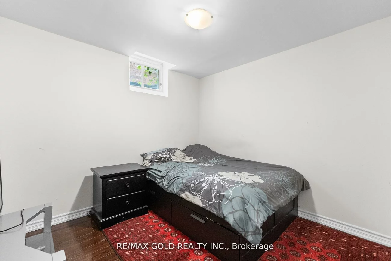 24, Finland, Kleinburg, Vaughan
