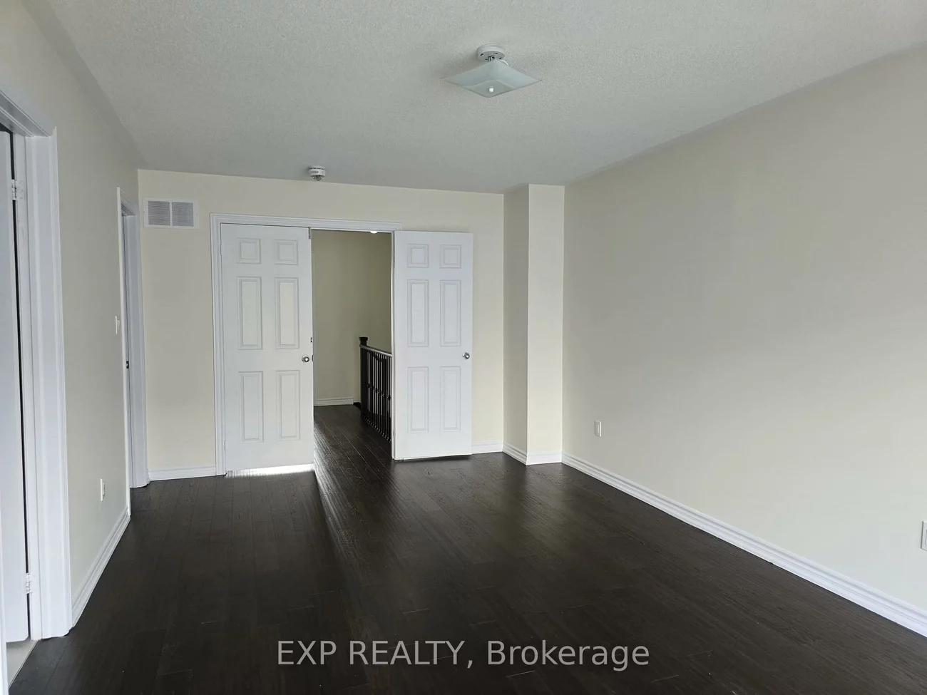 50, Farooq, Vellore Village, Vaughan