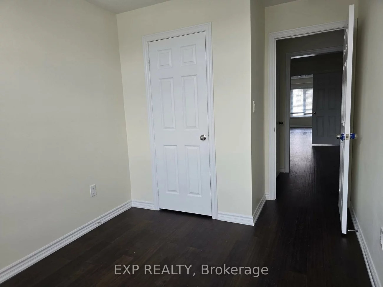 50, Farooq, Vellore Village, Vaughan