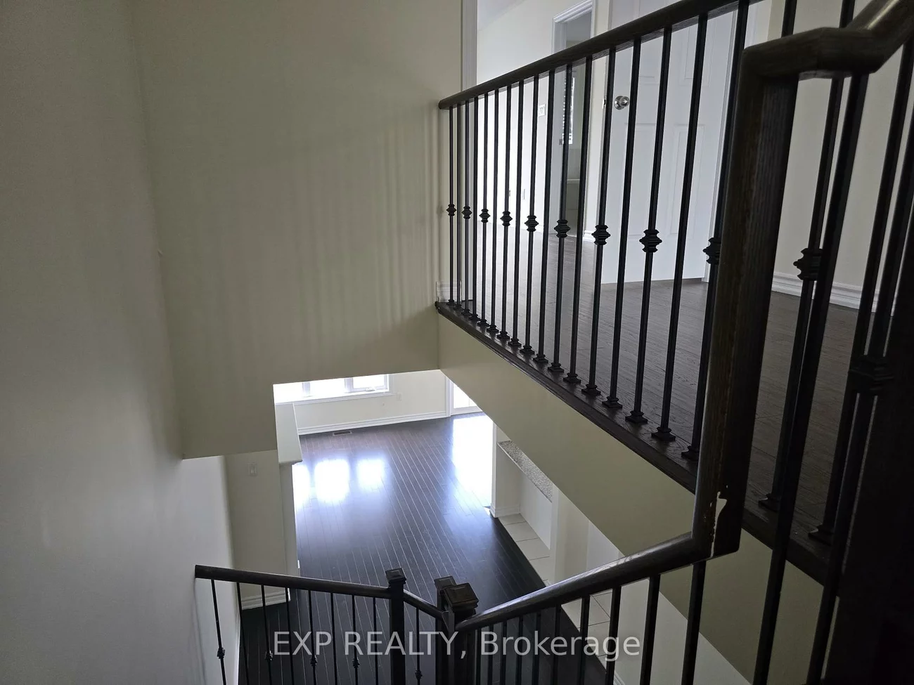 50, Farooq, Vellore Village, Vaughan