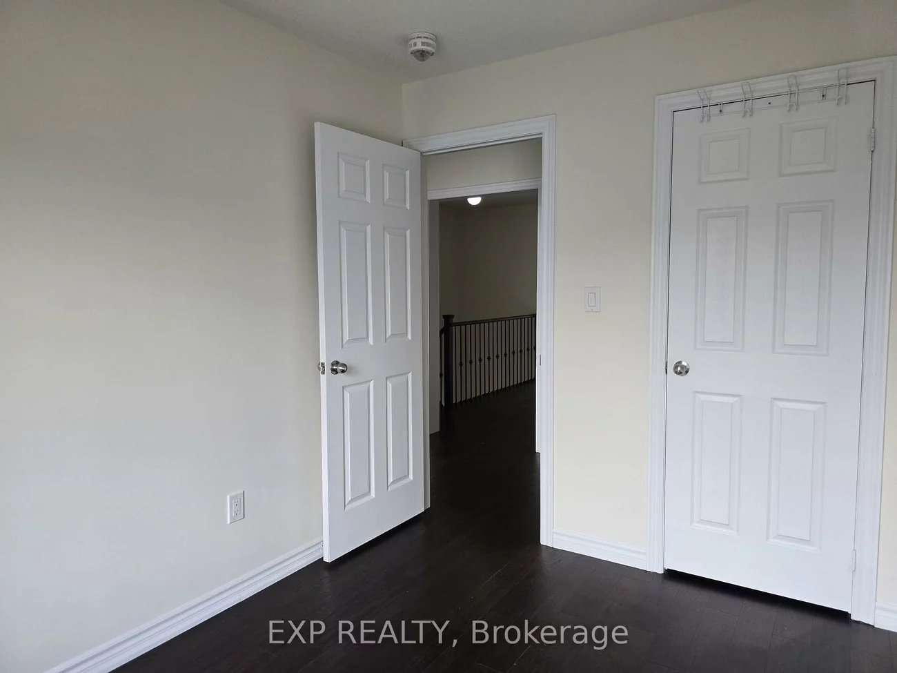 50, Farooq, Vellore Village, Vaughan