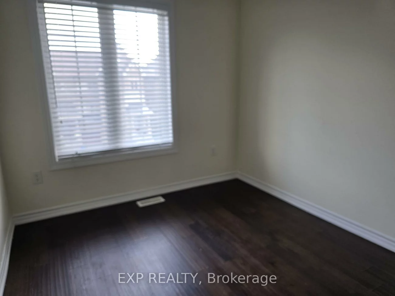 50, Farooq, Vellore Village, Vaughan