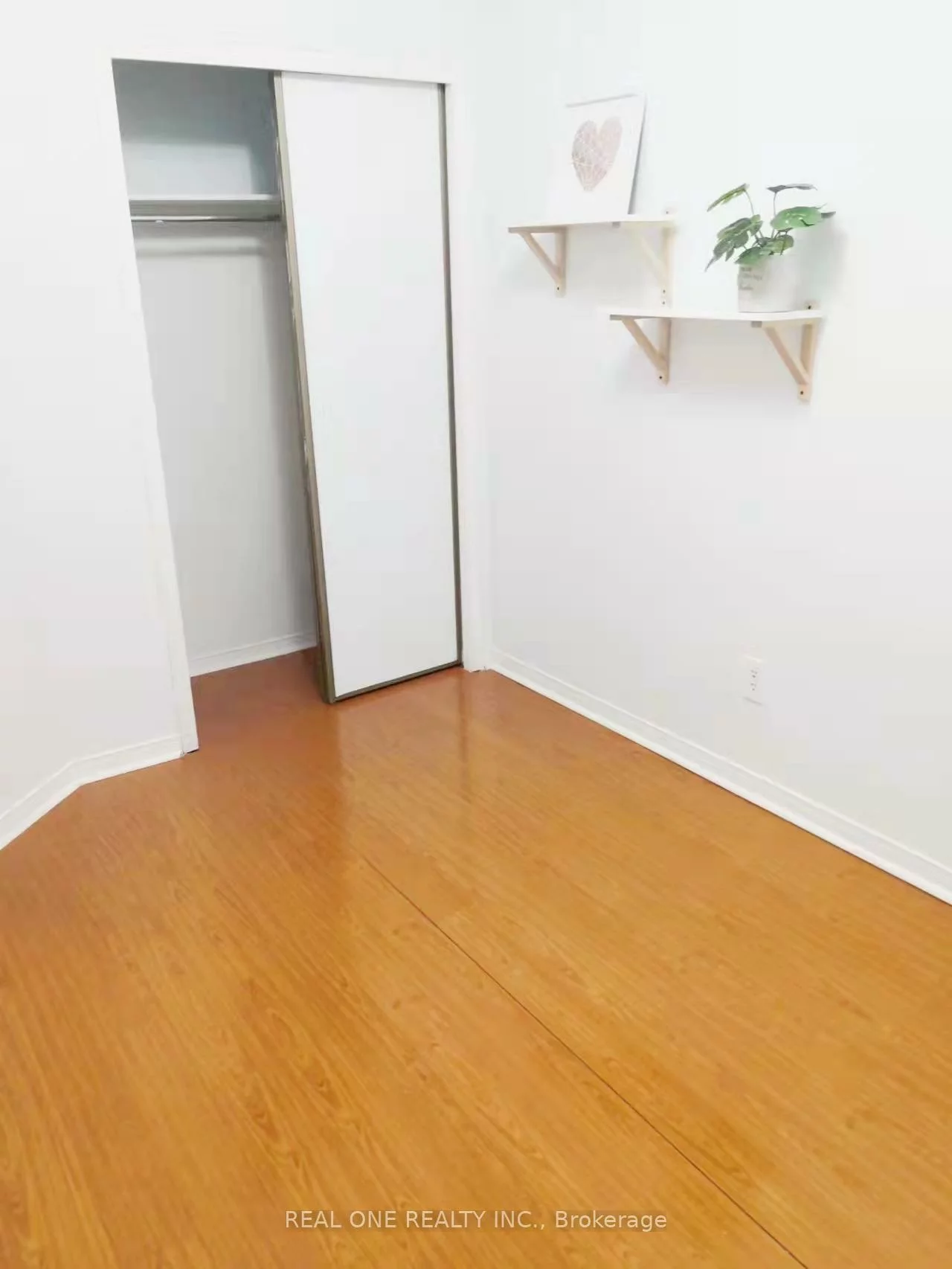 41, Hinda, Lakeview Estates, Vaughan