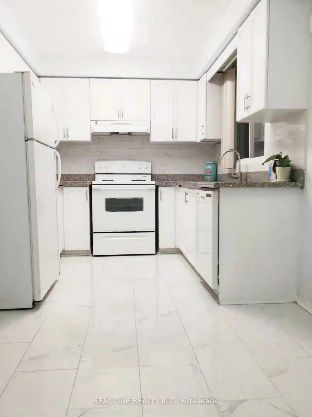 41, Hinda, Lakeview Estates, Vaughan