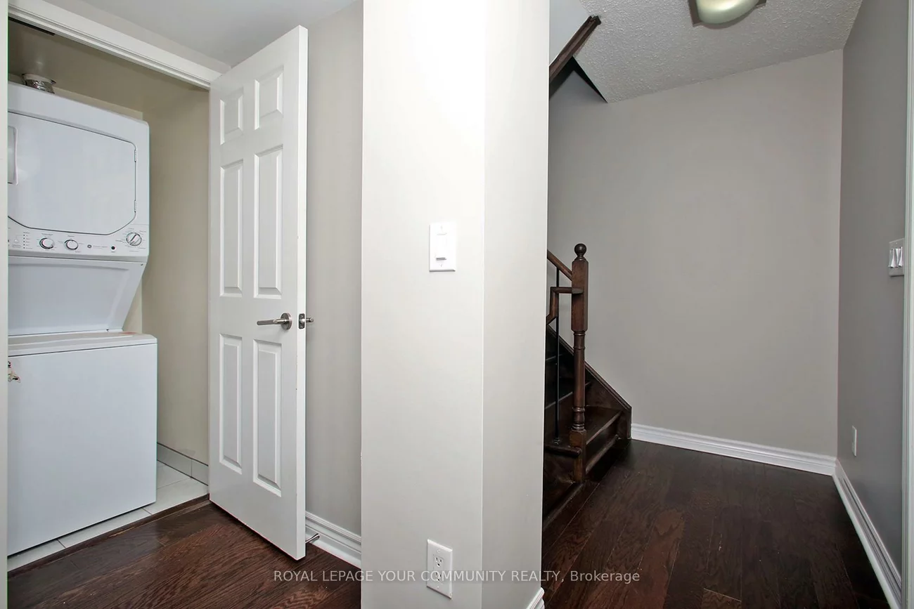 7, Brighton, Crestwood-Springfarm-Yorkhill, Vaughan