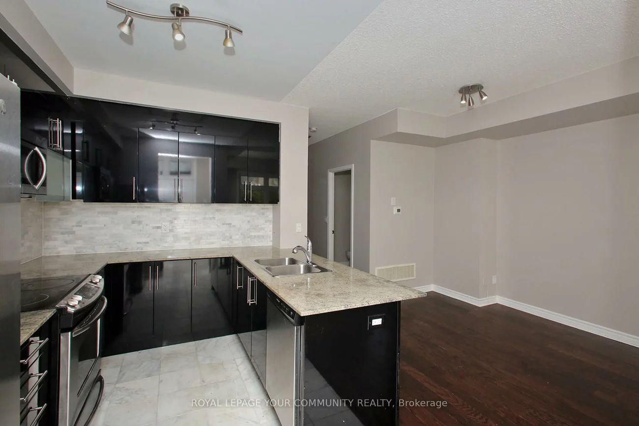 7, Brighton, Crestwood-Springfarm-Yorkhill, Vaughan