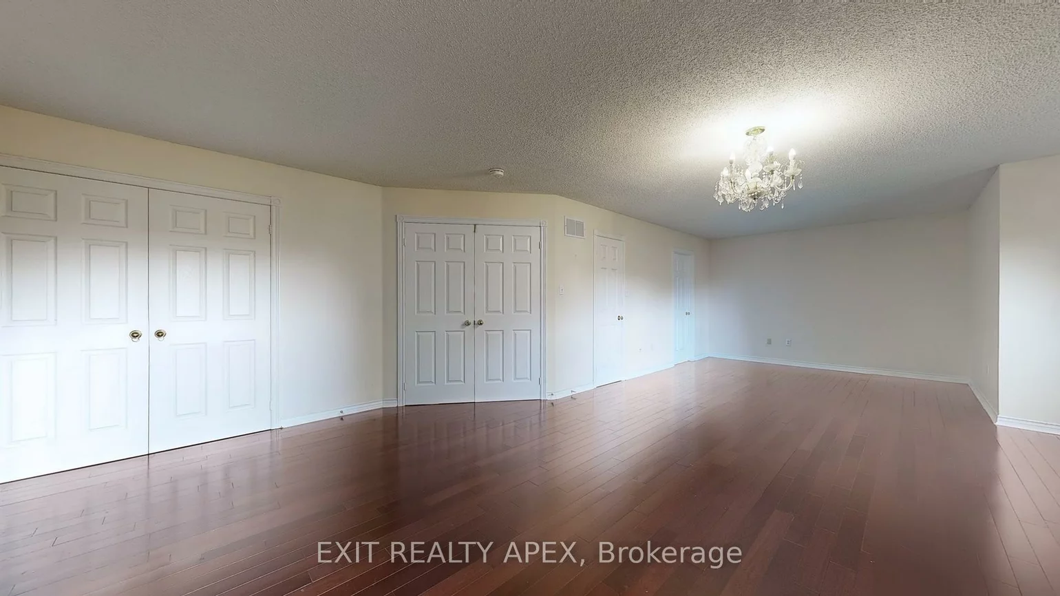 143, Veneto Dr Upper, Vaughan Grove, Vaughan
