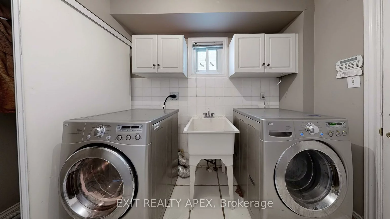 143, Veneto Dr Upper, Vaughan Grove, Vaughan