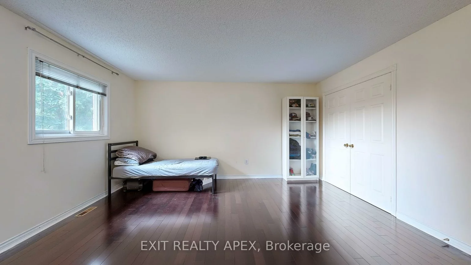 143, Veneto Dr Upper, Vaughan Grove, Vaughan