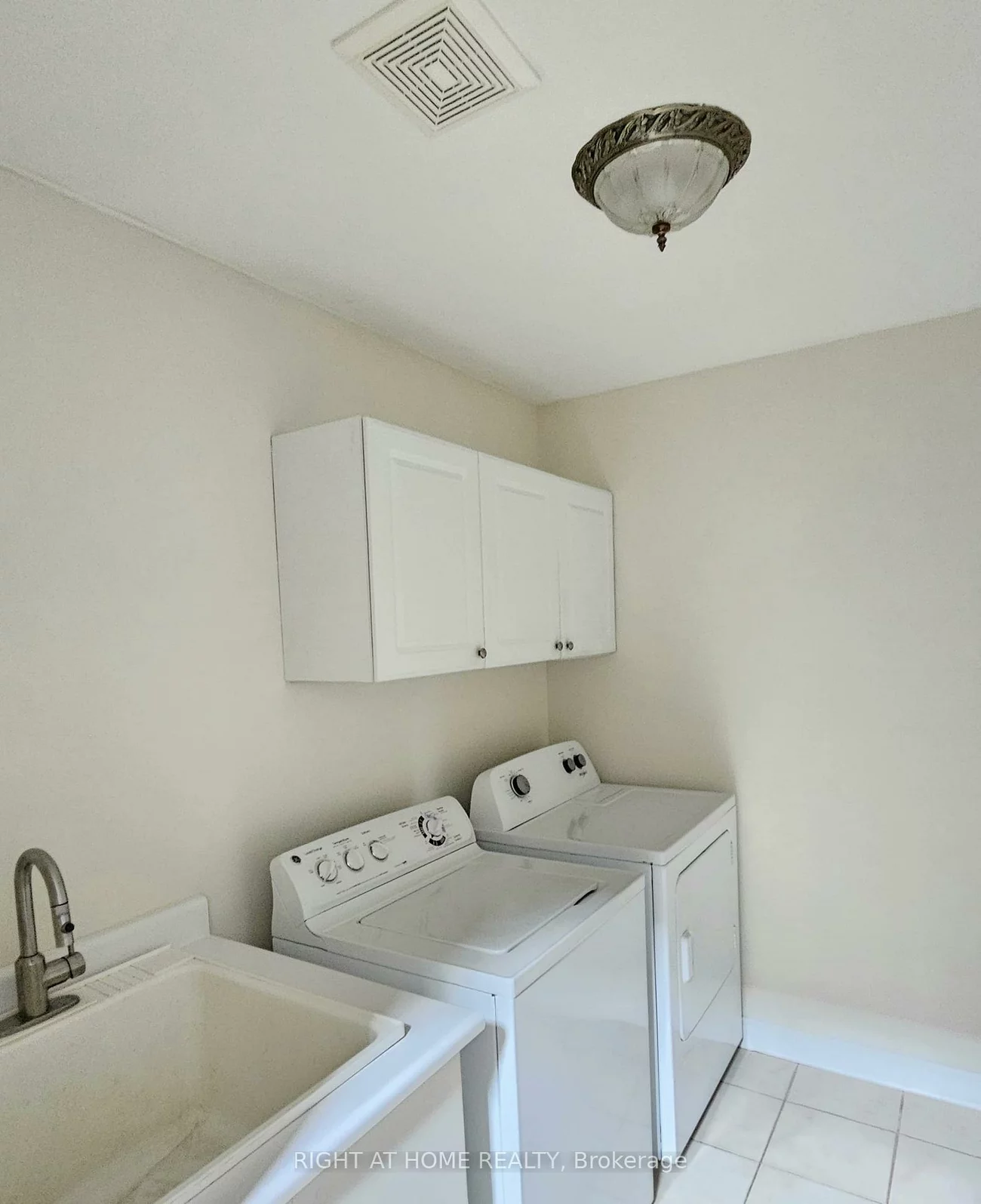 24, Mediterra, Vellore Village, Vaughan