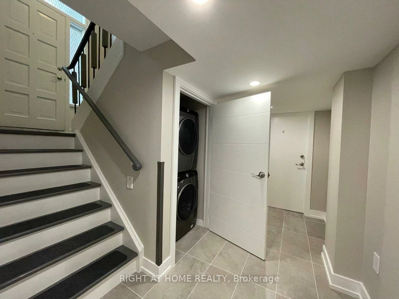 30, Lewis, West Woodbridge, Vaughan