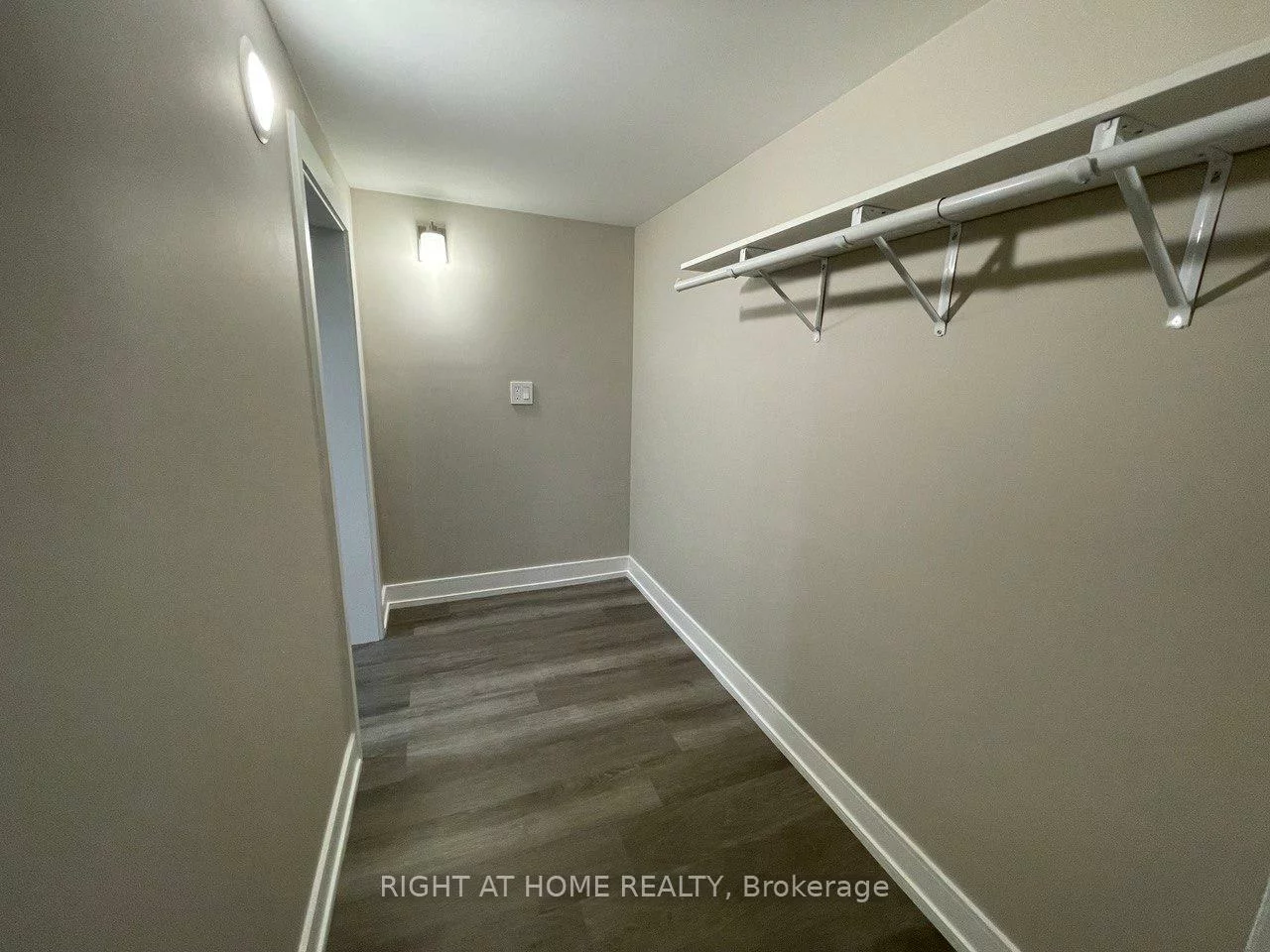 30, Lewis, West Woodbridge, Vaughan