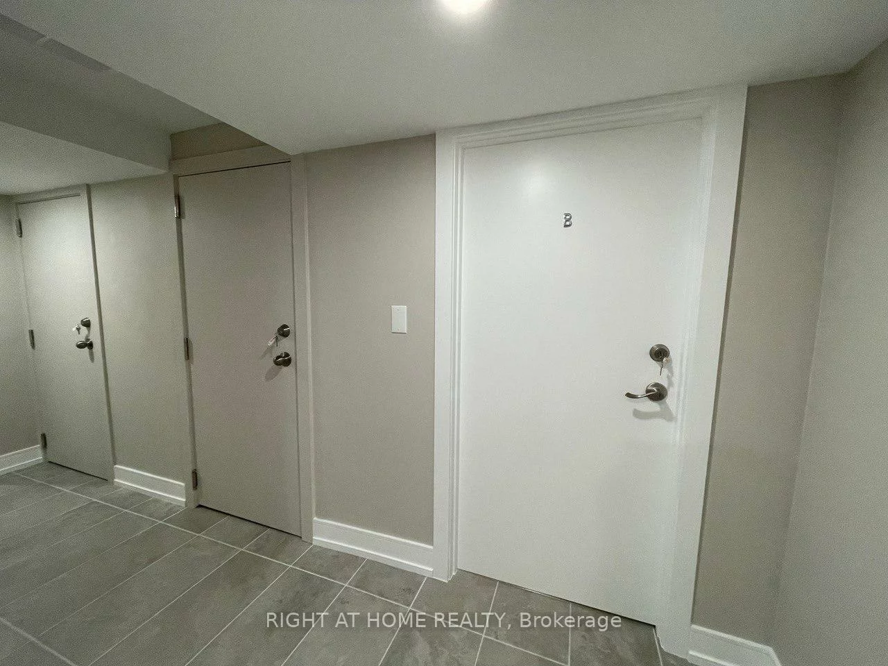 30, Lewis, West Woodbridge, Vaughan