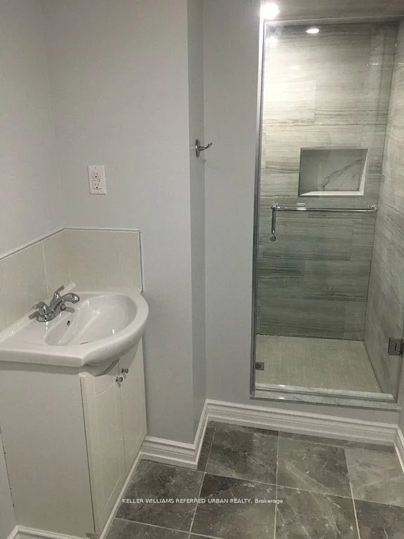 27, Claudia, West Woodbridge, Vaughan