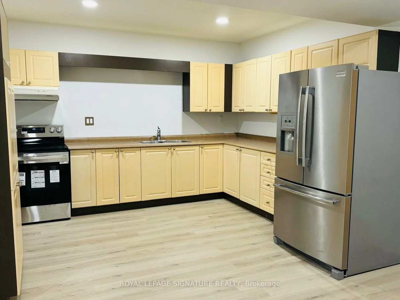 72, Velmar, East Woodbridge, Vaughan