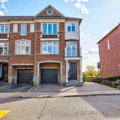 136, Vittorio De Luca, East Woodbridge, Vaughan
