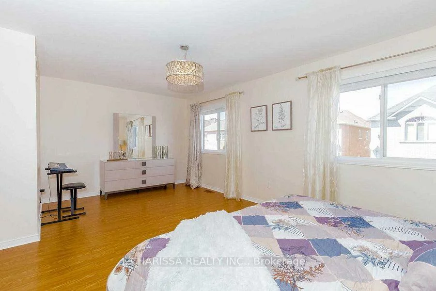 131, Argento, Vellore Village, Vaughan
