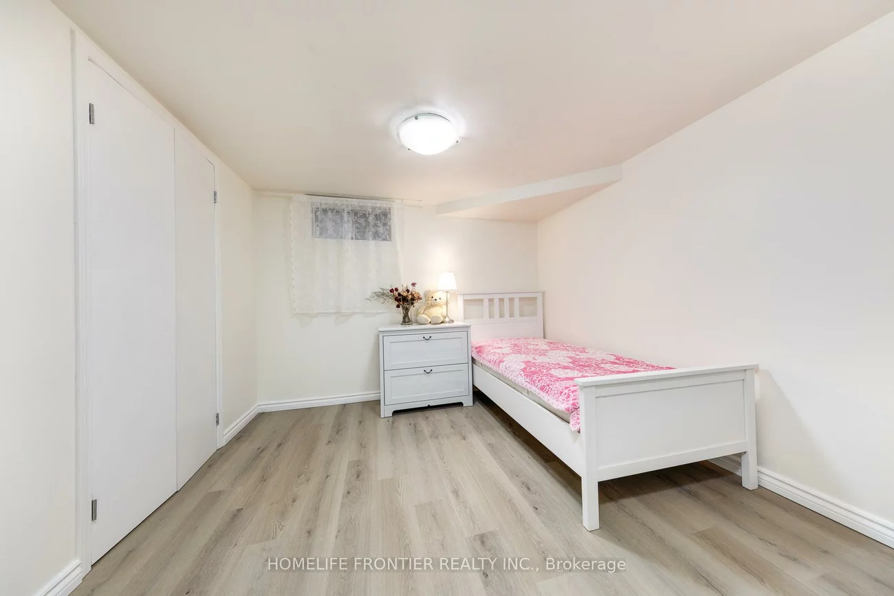 258, Conley, Lakeview Estates, Vaughan