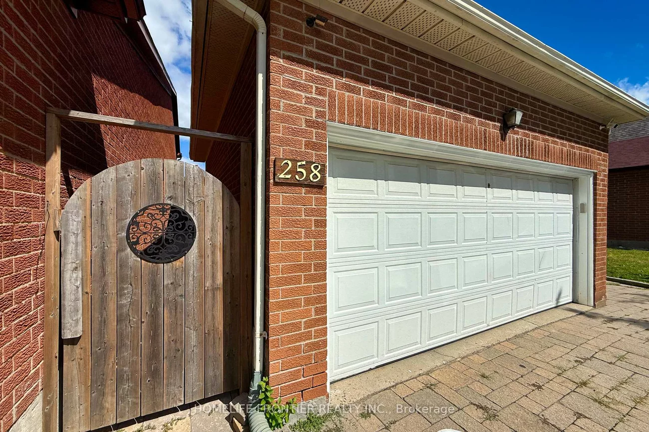 258, Conley, Lakeview Estates, Vaughan