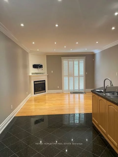 211, Saint Francis, Vellore Village, Vaughan