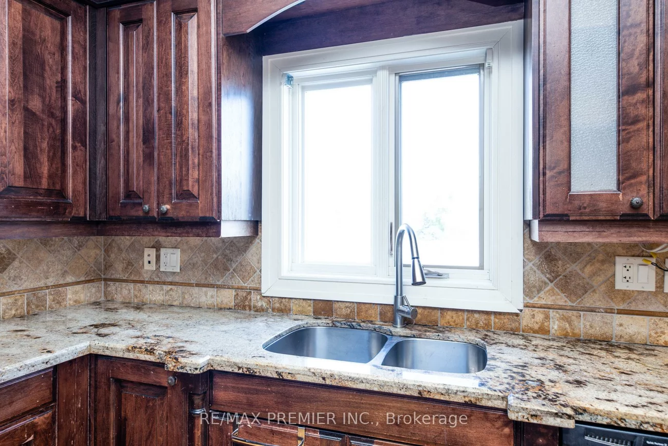 130, Windrose, East Woodbridge, Vaughan