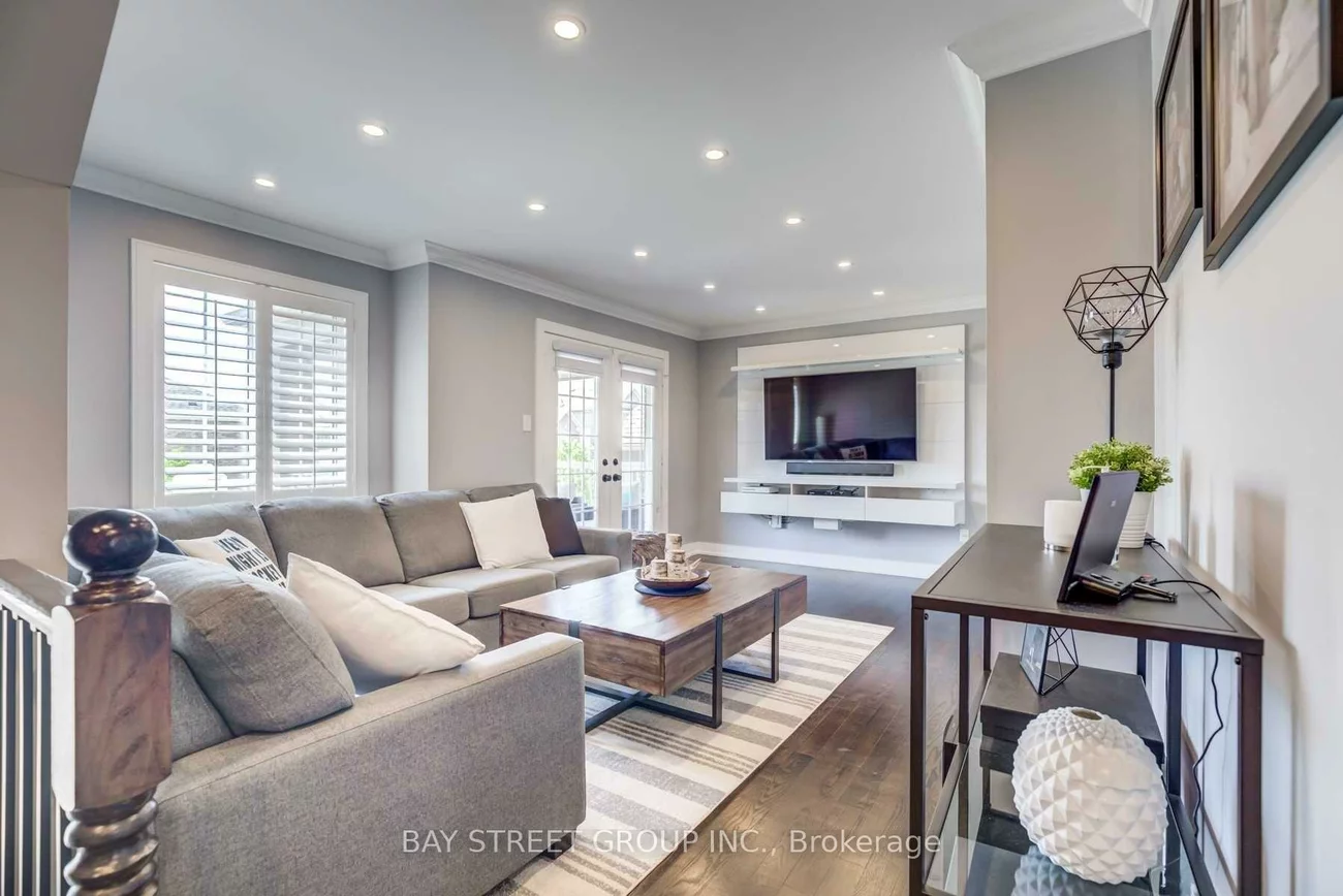 45, Mainland, Vellore Village, Vaughan