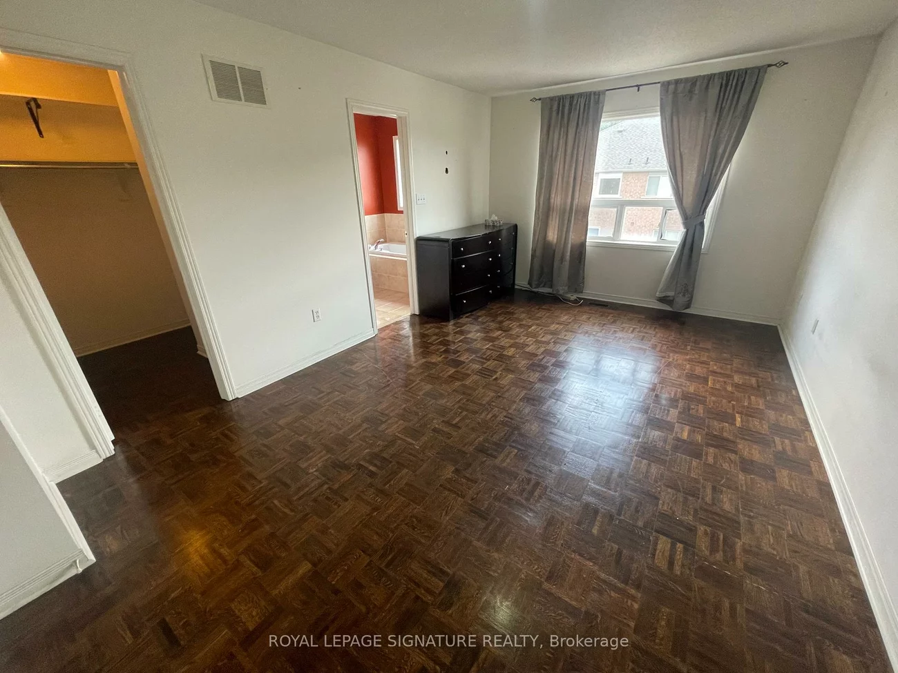 17, Neuchatel, Vellore Village, Vaughan
