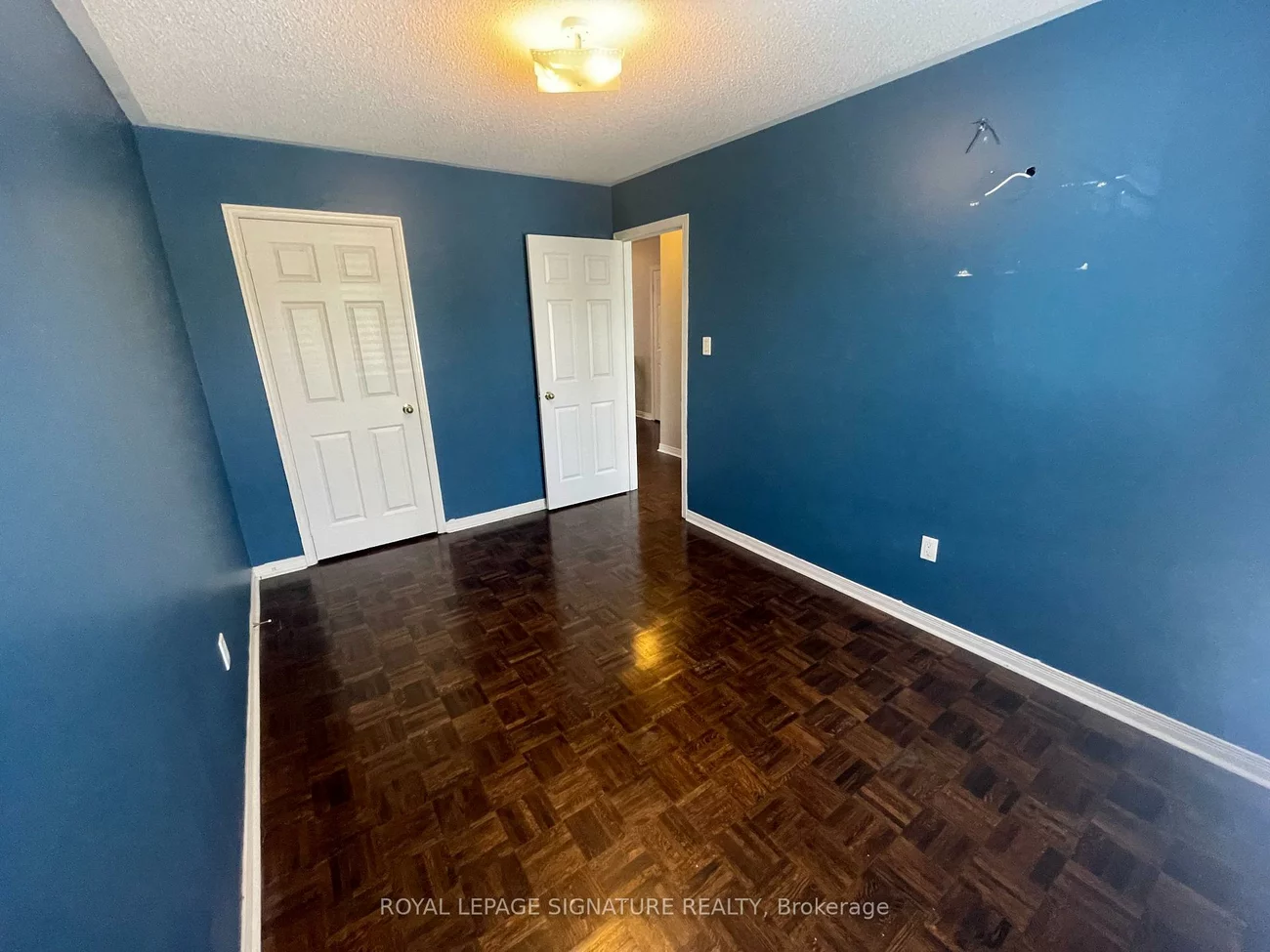 17, Neuchatel, Vellore Village, Vaughan