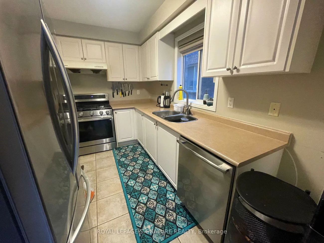 17, Neuchatel, Vellore Village, Vaughan