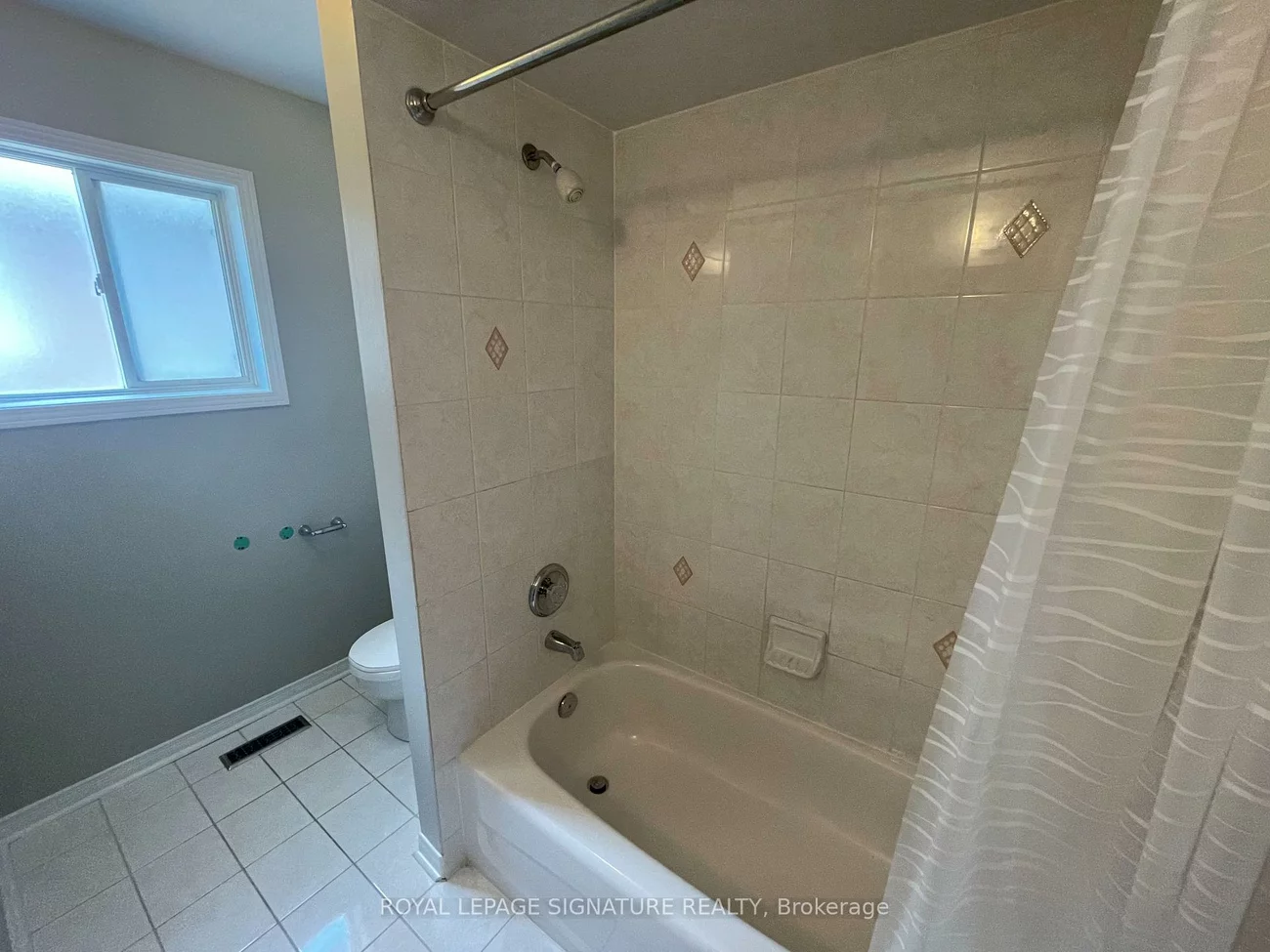 17, Neuchatel, Vellore Village, Vaughan
