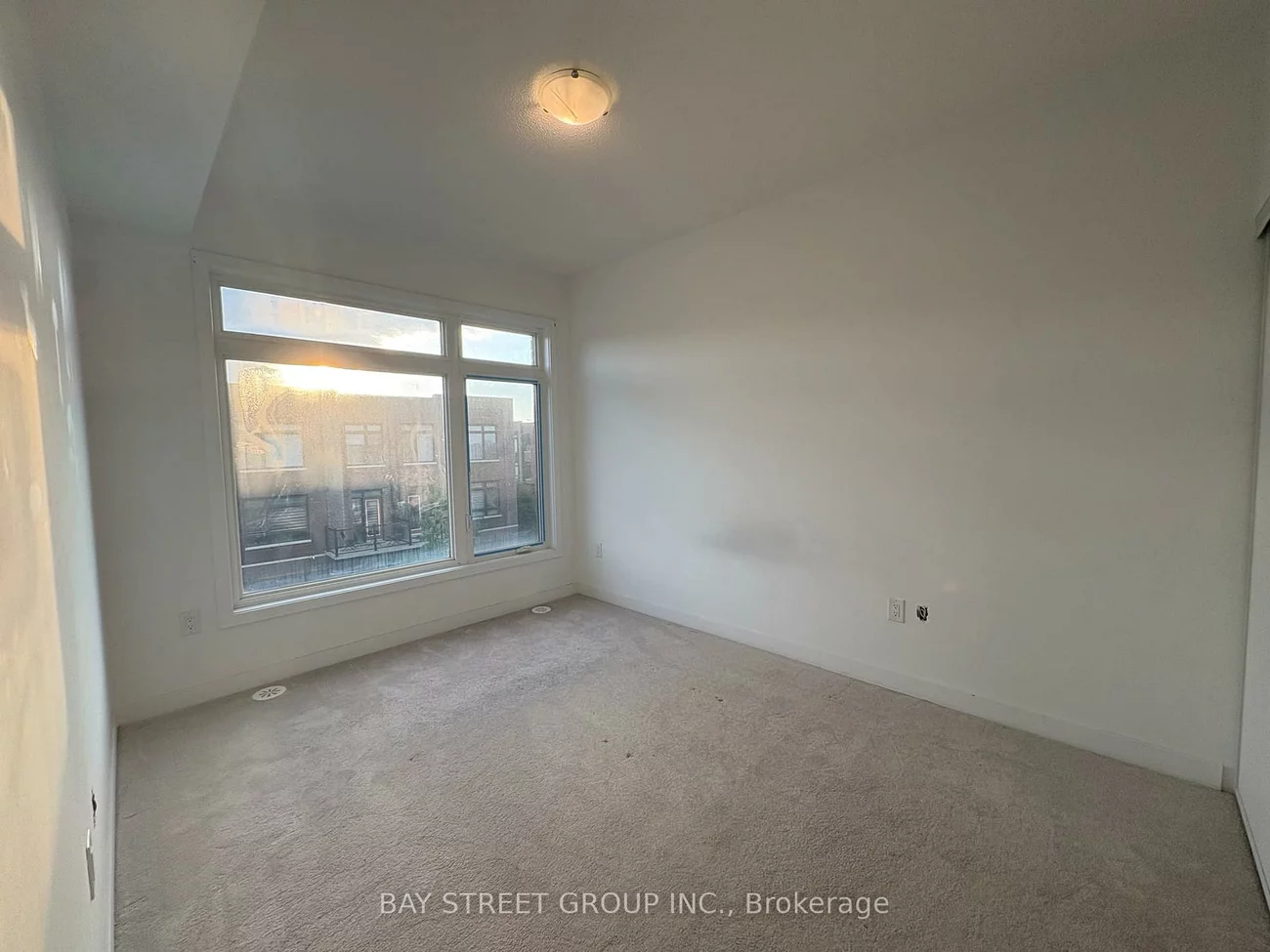 9, Seymour, Vaughan Grove, Vaughan