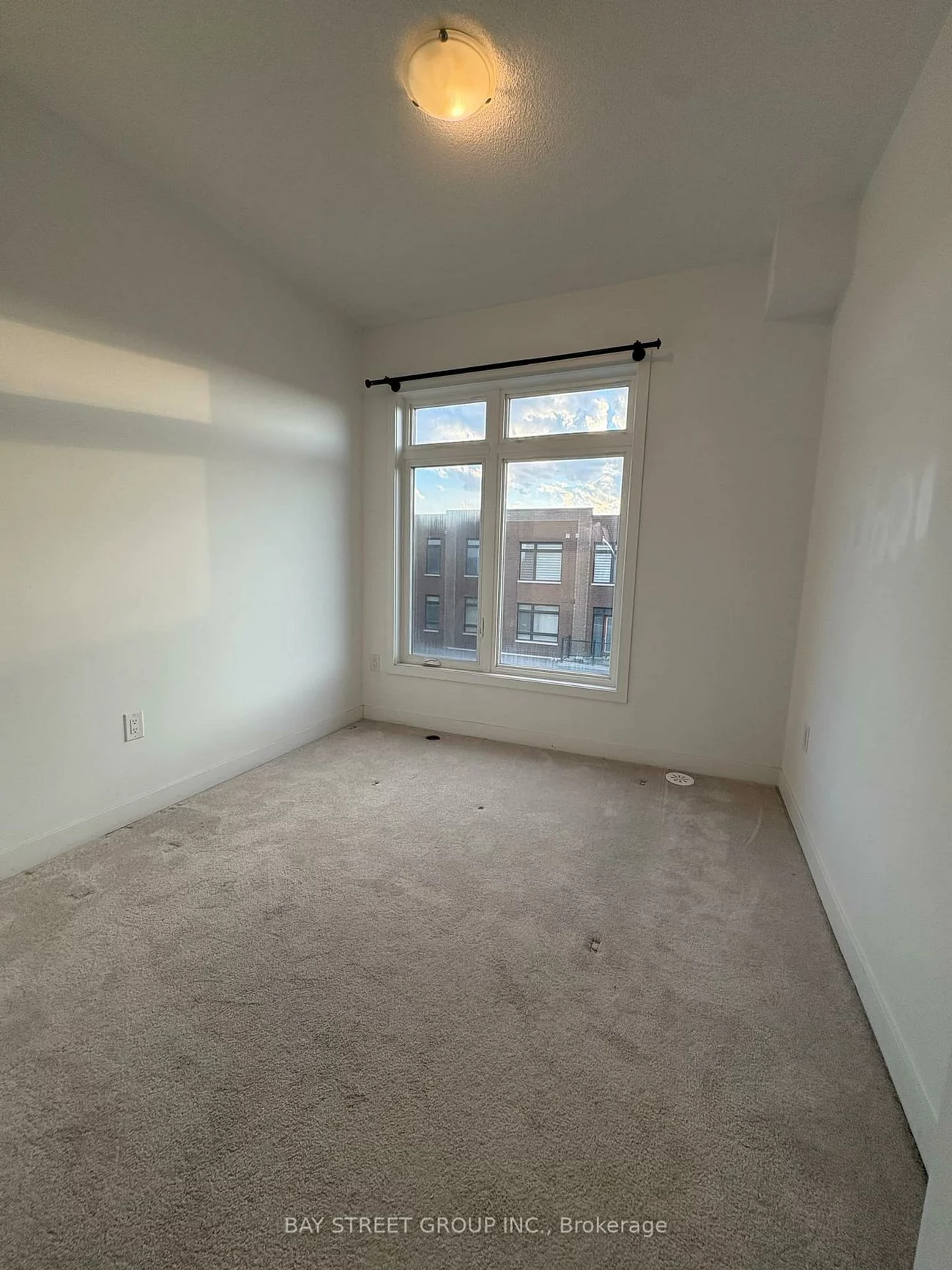 9, Seymour, Vaughan Grove, Vaughan