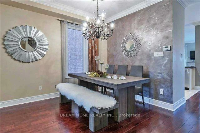 30, White Beach, Patterson, Vaughan
