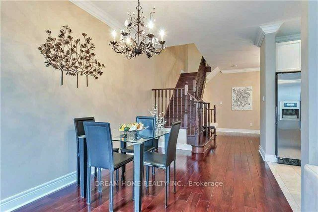 30, White Beach, Patterson, Vaughan