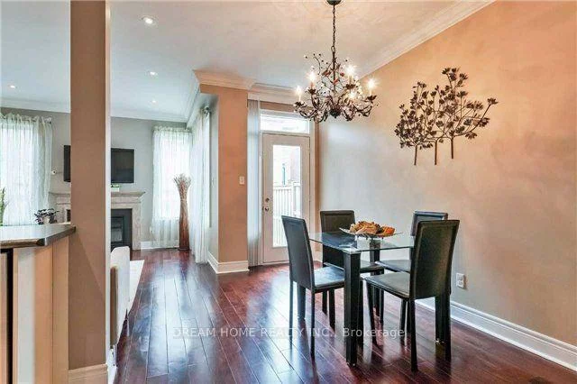 30, White Beach, Patterson, Vaughan