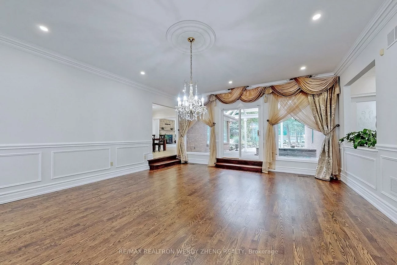 305, Woodland Acres, Maple, Vaughan