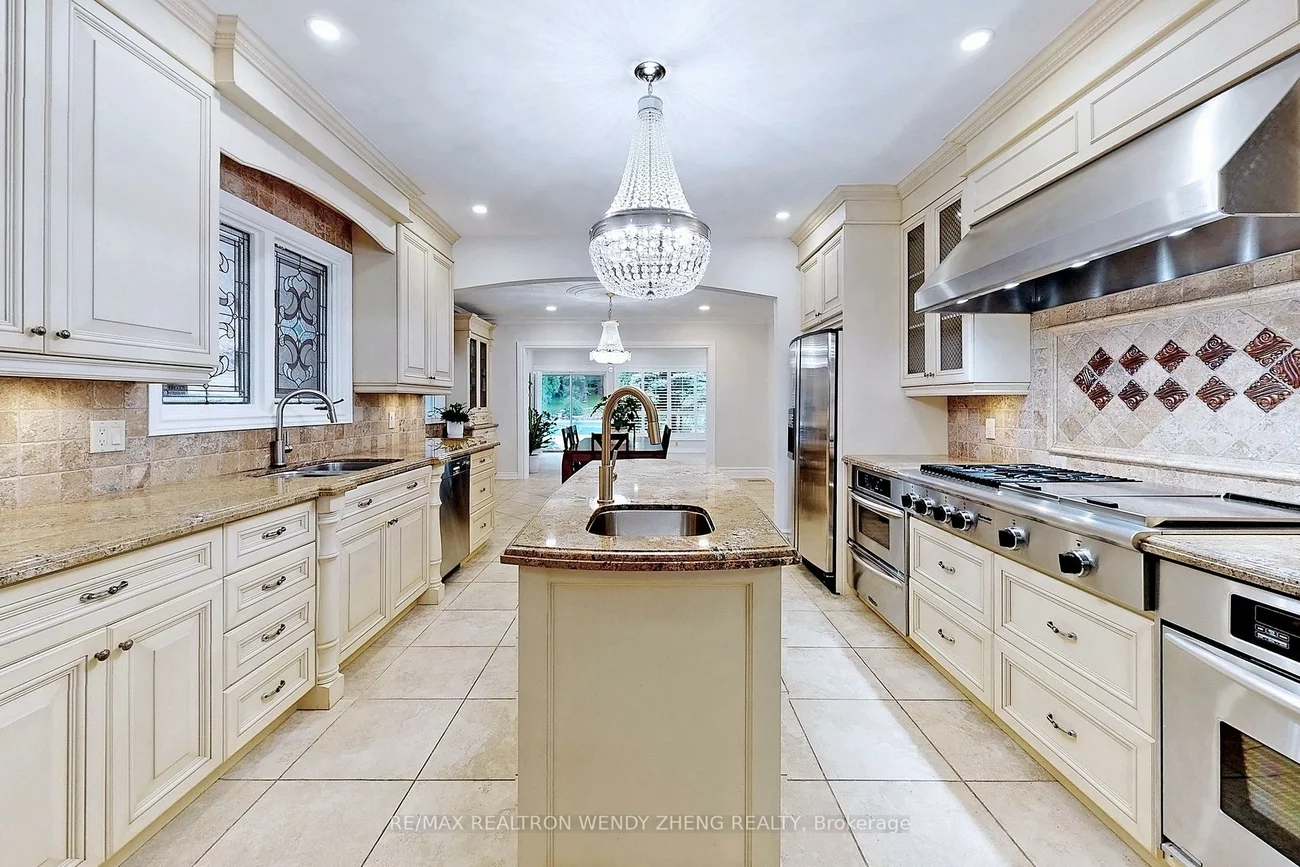 305, Woodland Acres, Maple, Vaughan