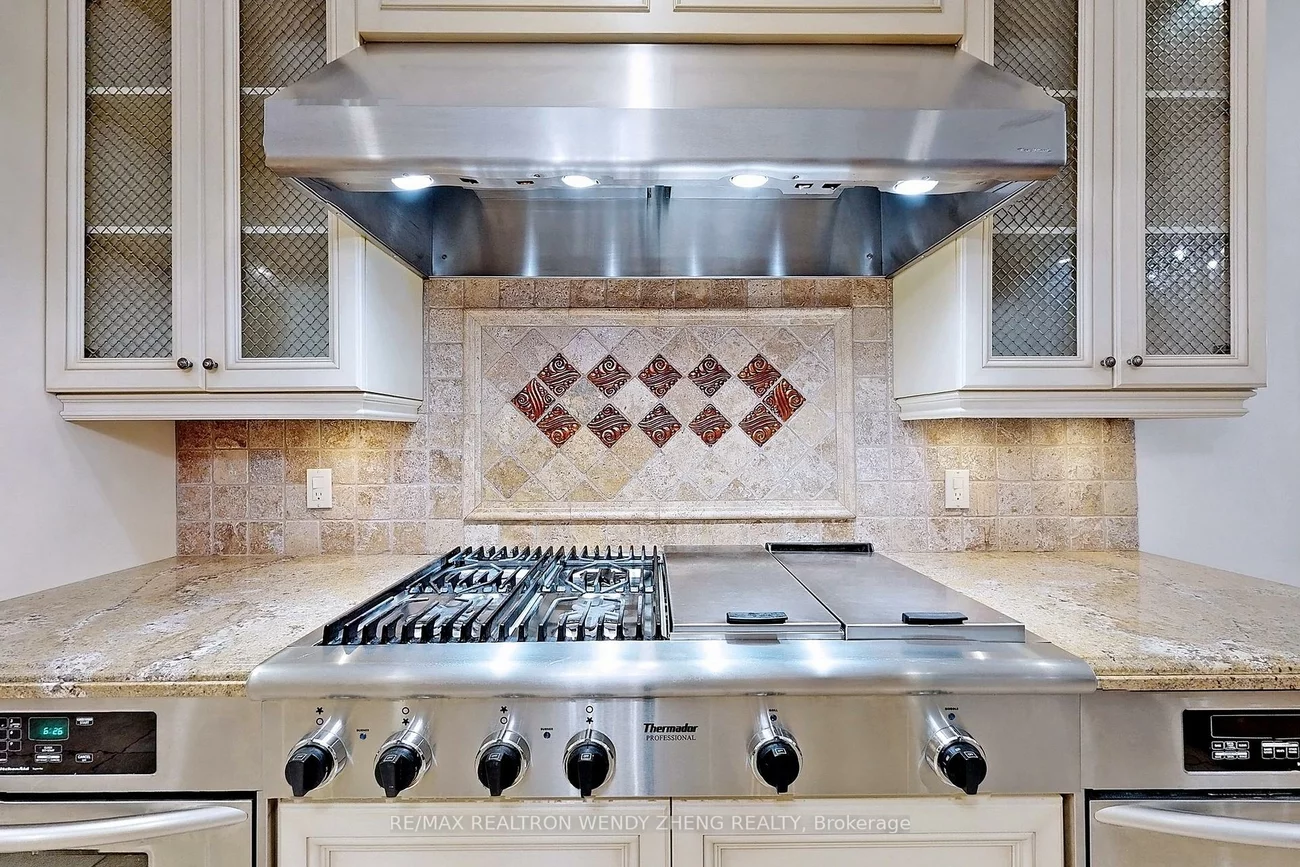 305, Woodland Acres, Maple, Vaughan