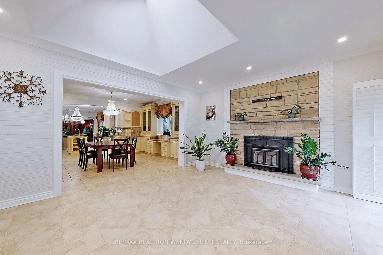 305, Woodland Acres, Maple, Vaughan