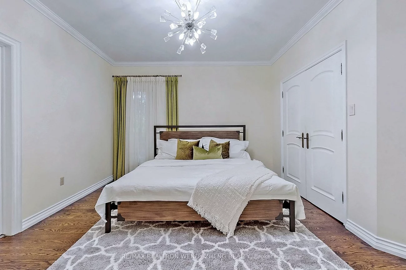 305, Woodland Acres, Maple, Vaughan