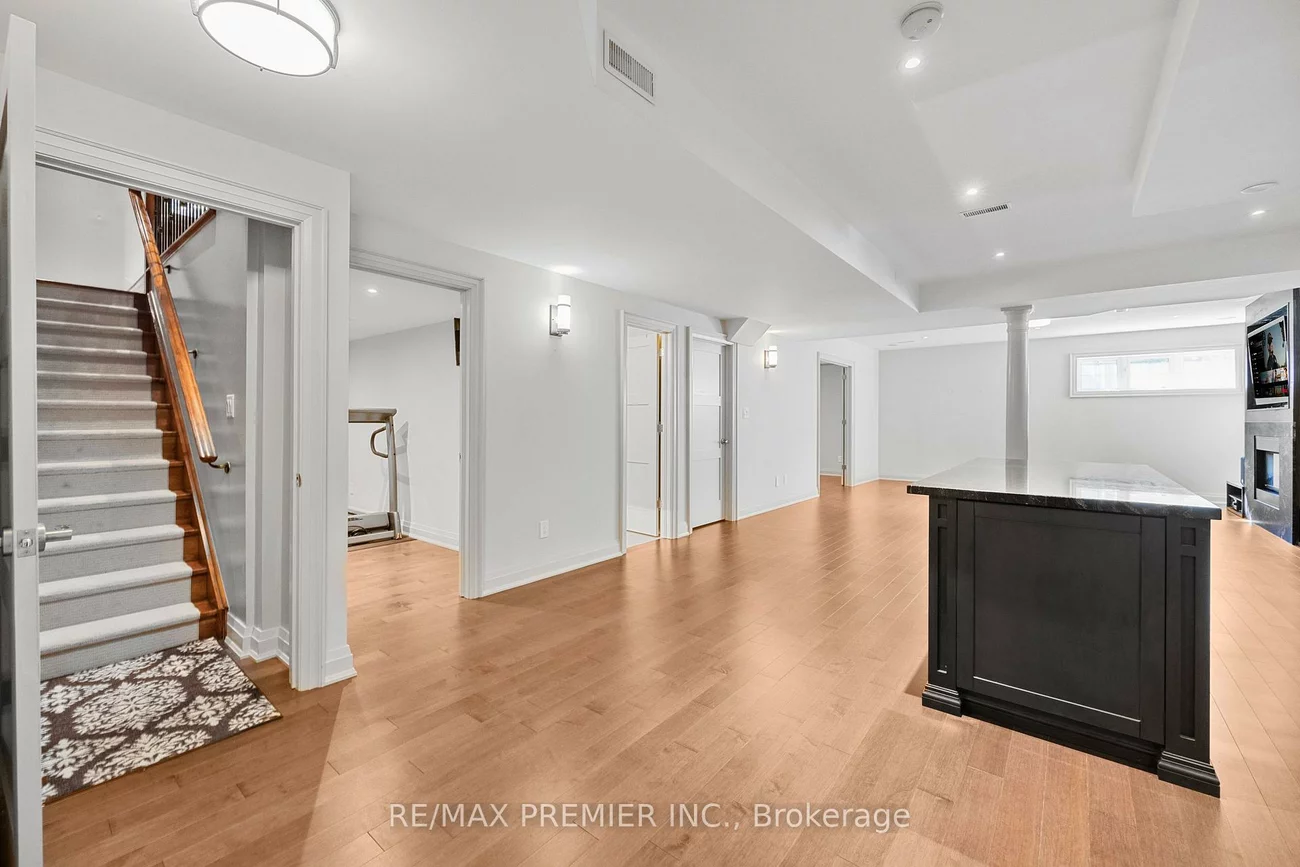 76, Orleans, Vellore Village, Vaughan