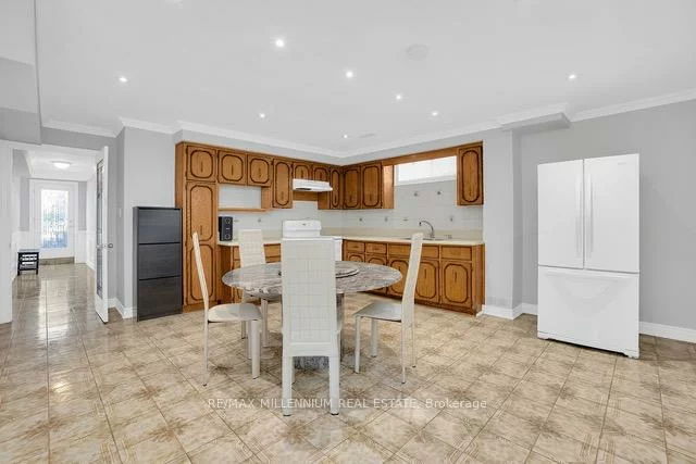 99, Willis, East Woodbridge, Vaughan