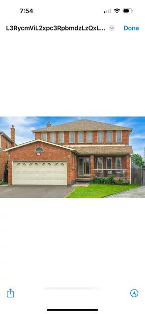 37, Cabinet, West Woodbridge, Vaughan