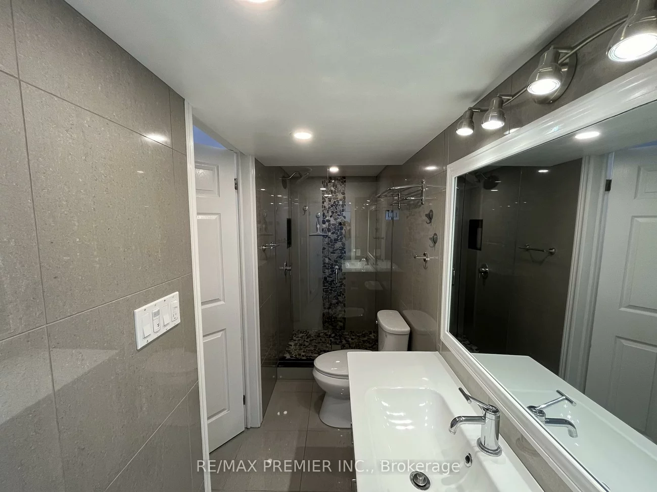 126, Pioneer, East Woodbridge, Vaughan