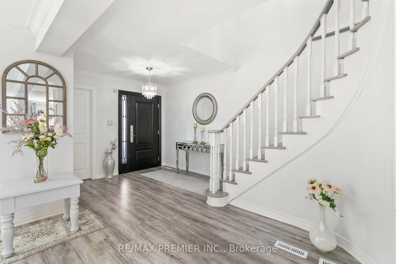 91, Misty Meadow, East Woodbridge, Vaughan