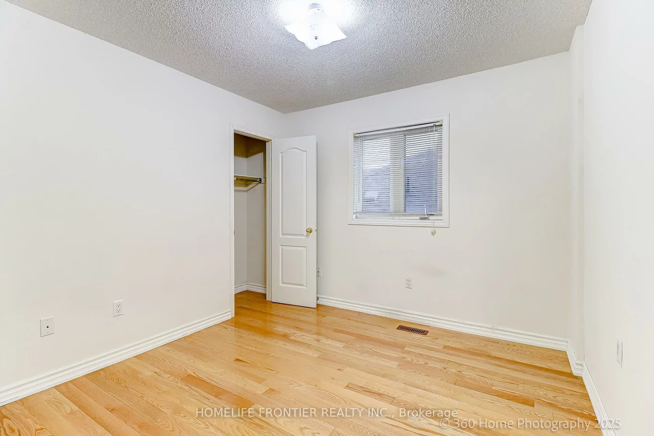 211, Kayla, Maple, Vaughan