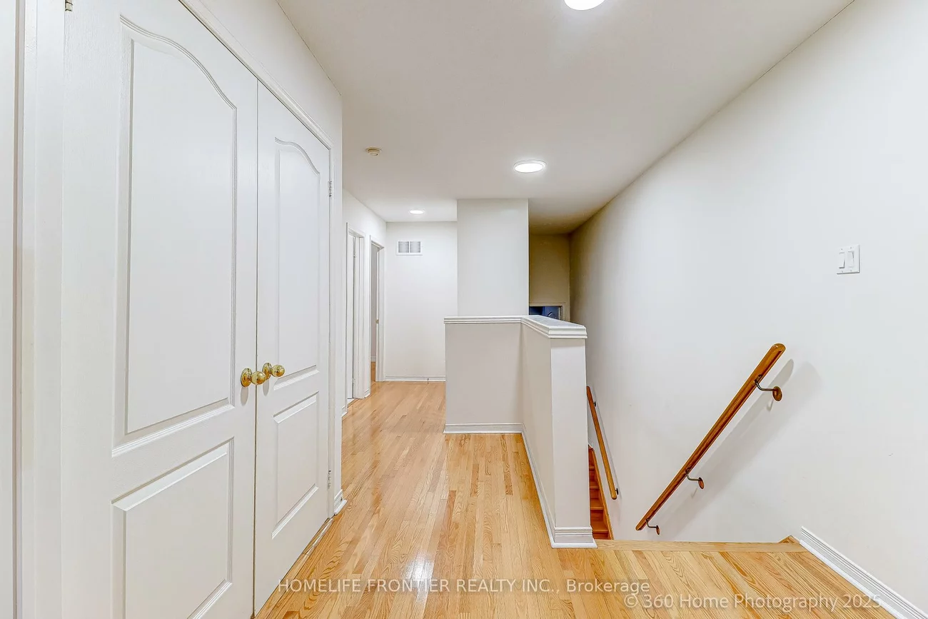 211, Kayla, Maple, Vaughan