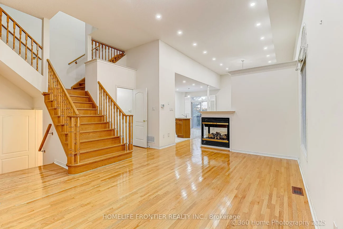 211, Kayla, Maple, Vaughan