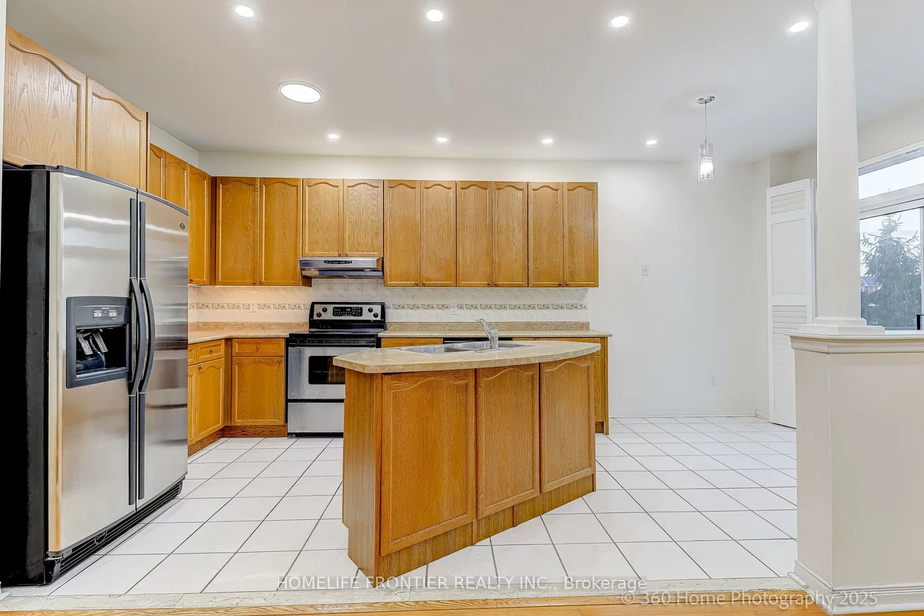 211, Kayla, Maple, Vaughan